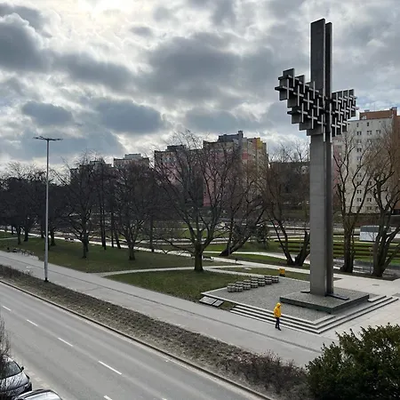 Jasne Mieszkanie Z Balkonem W Centrum 아파트 그디니아