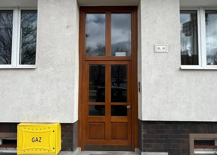 Jasne Mieszkanie Z Balkonem W Centrum Apartament *